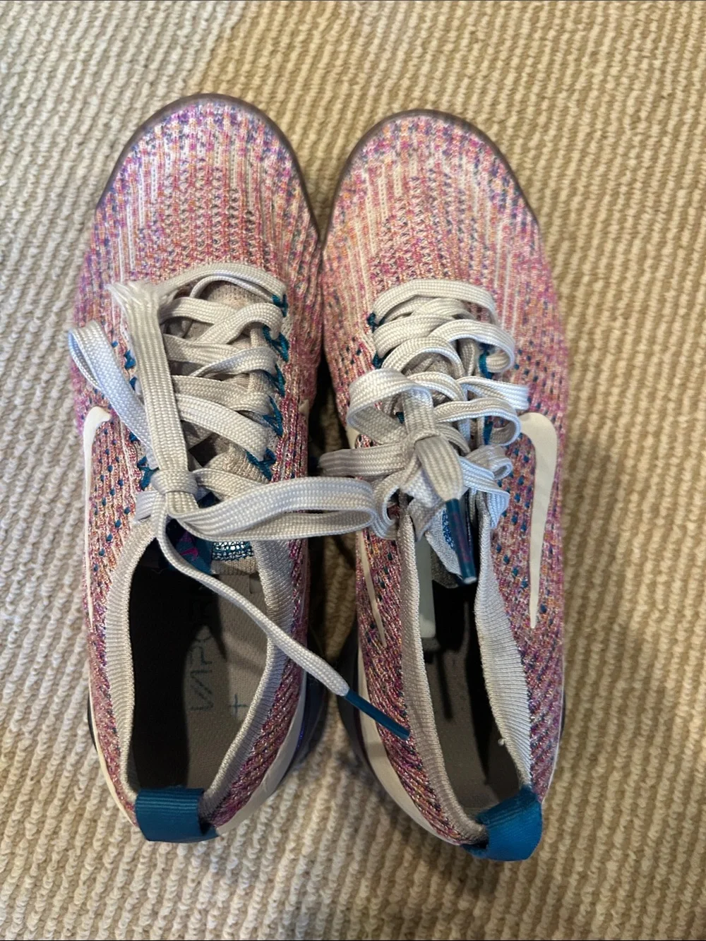 Nike Women's Multicolor Flyknit Athletic Shoes vapor max  size 8.5